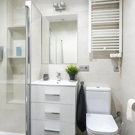 Apartamento Camilo Alonso Vega *
